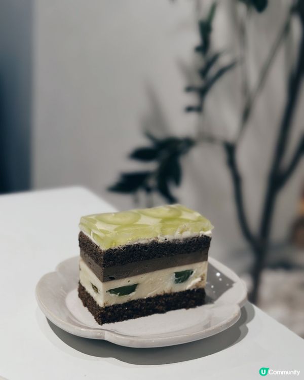 旺角日系文青café 吸晴甜品✨ 必食鐵觀音麻糬蛋糕🤎