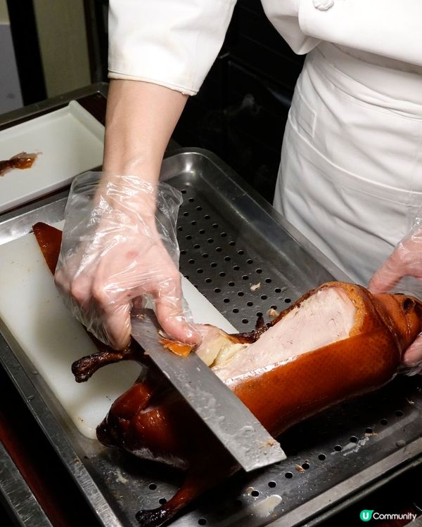 從香港來深圳。就為了這口魚子醬烤鴨