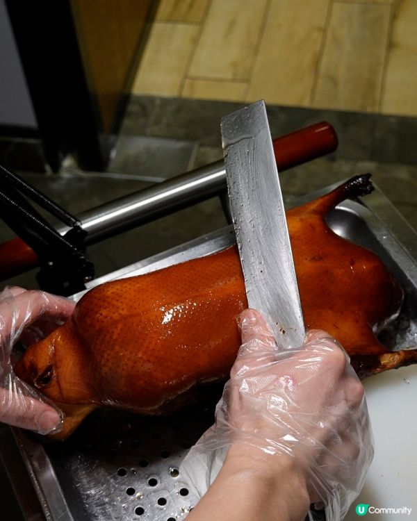 從香港來深圳。就為了這口魚子醬烤鴨