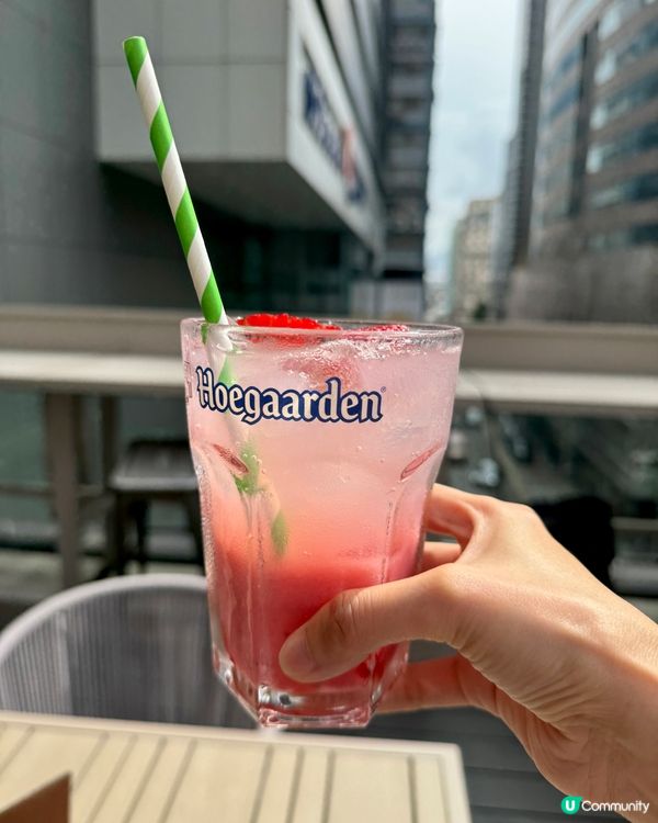 可以帶狗去露天座位