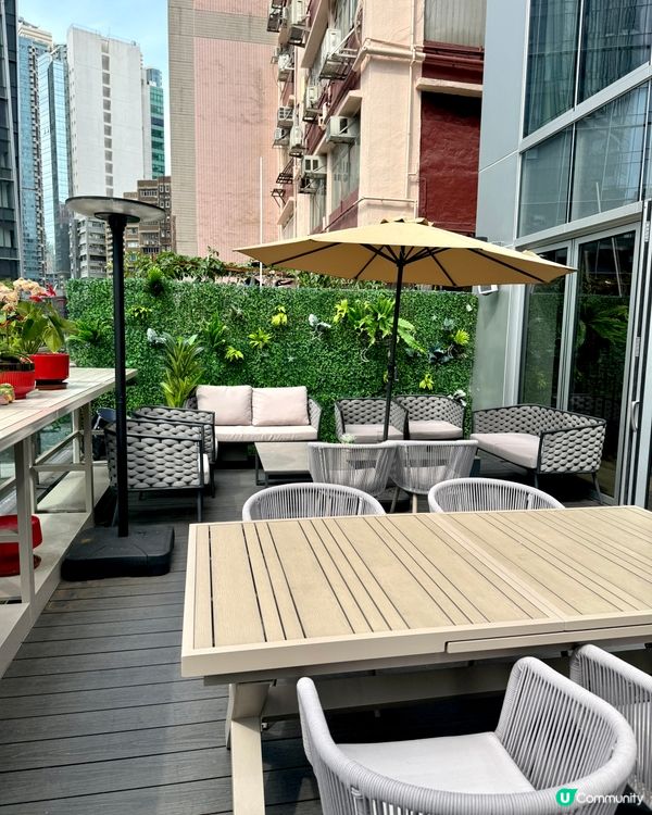 可以帶狗去露天座位