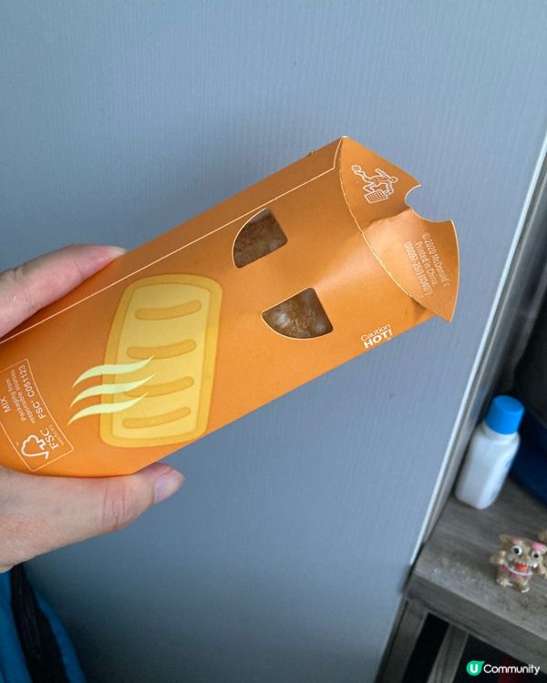 吃了麥當勞的一個甜品及大家樂的一個午餐