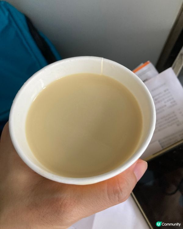 吃了麥當勞的一個甜品及大家樂的一個午餐