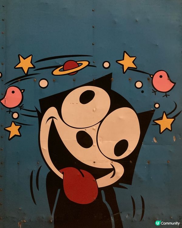 吃了麥當勞的一個甜品及大家樂的一個午餐