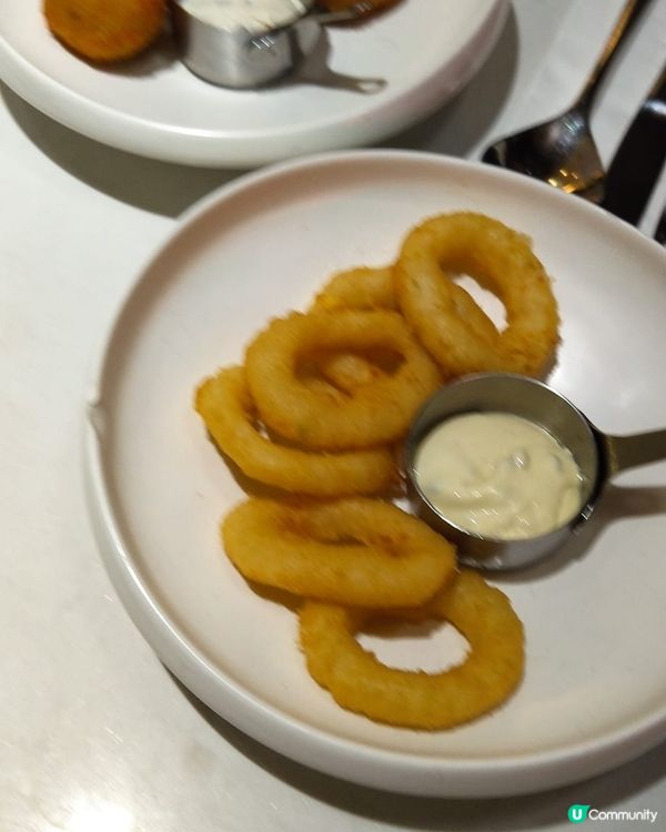  西式小食 ：洋蔥圈及意大利飯芝士球