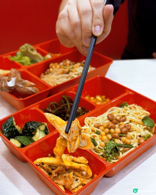 抵食川菜•啖啖足料小雲吞/惹味麻辣雞手作涼麵