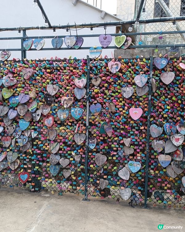 港版愛情鎖牆！超浪漫和震撼