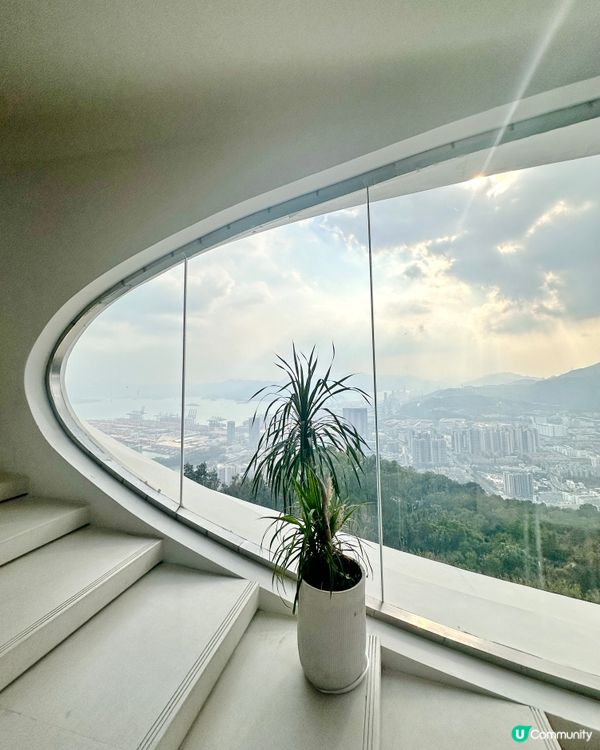 雲海中的咖啡店