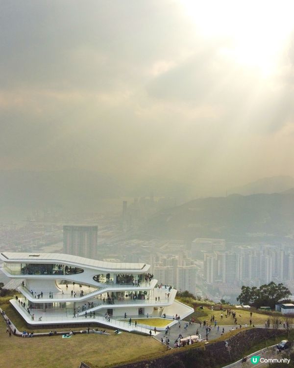 雲海中的咖啡店