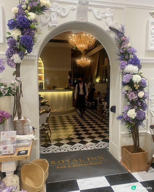 別出心裁佈置。遊走巴黎-凱旋門下品嘗法國菜