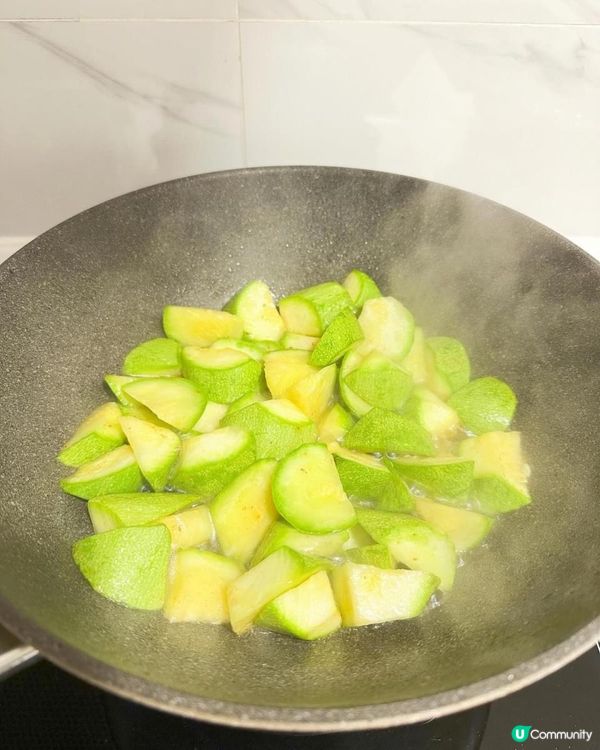 👩🏻‍🍳豬頸肉炒翠玉瓜🥢
