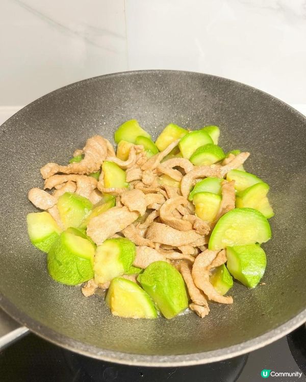 👩🏻‍🍳豬頸肉炒翠玉瓜🥢
