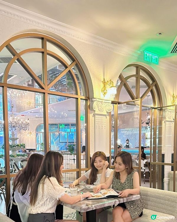 皇室堡內享用皇室晚餐