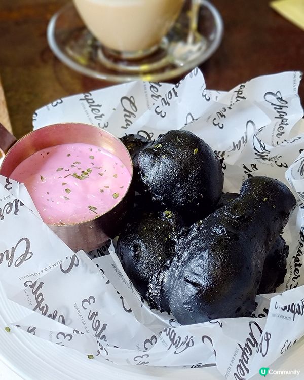 太子酒吧餐廳推出black pink炸雞 究竟係咩料？！