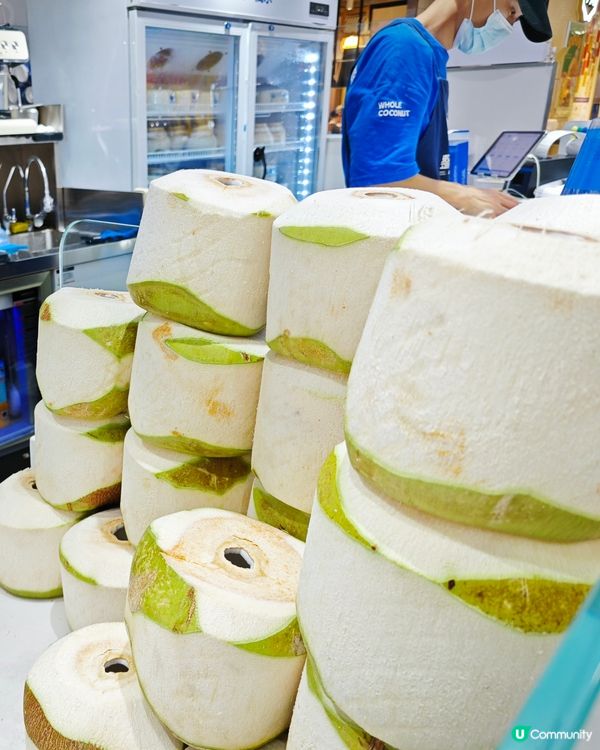 「整椰椰」！鮮制椰子飲料！