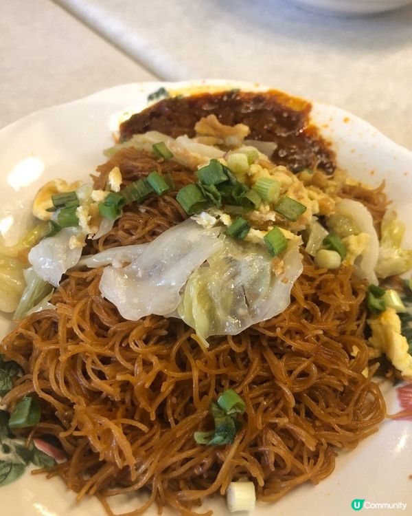 熱烈推介何九海南茶店，佢?整?豬腸粉非常出色，好滑，略帶少少...