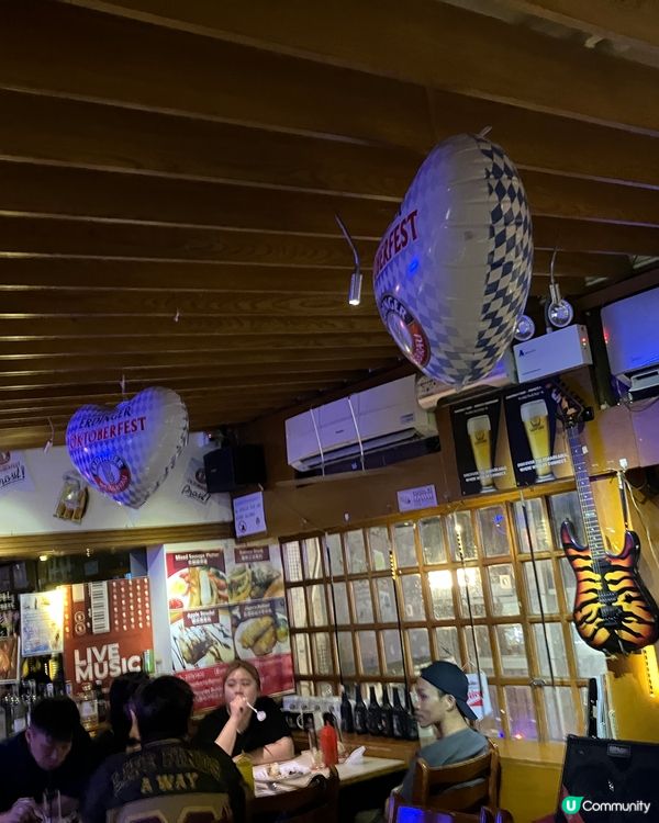 一間特別的有Live Bank既特色餐廳