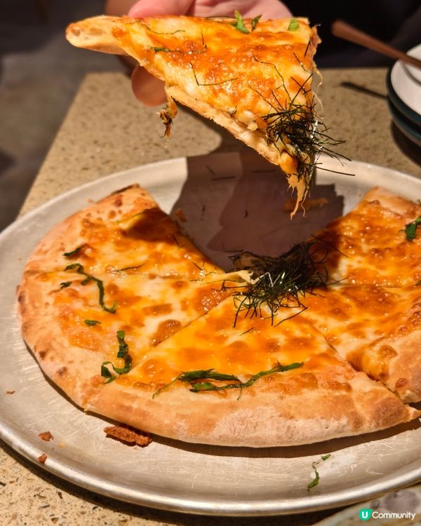 必點富咸香味的博多明太子pizza