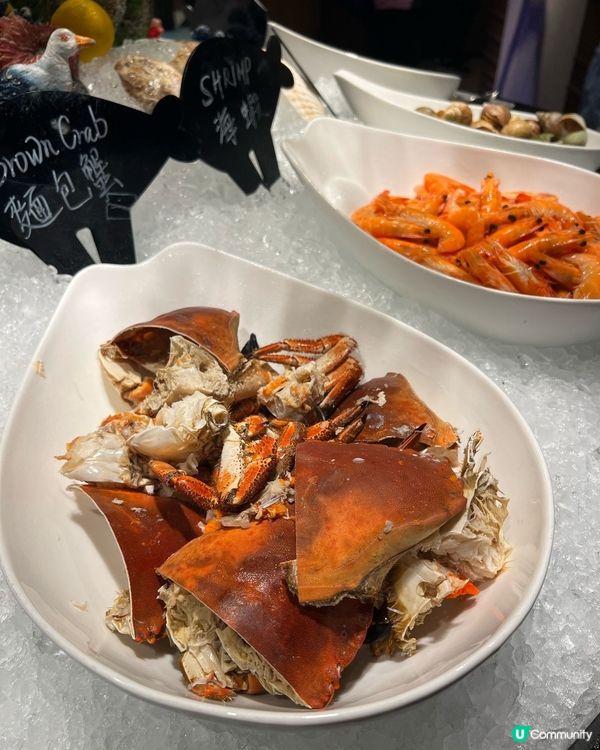 豐富海鮮自助餐🦐🦀🦞蒸龍蝦是一大賣點