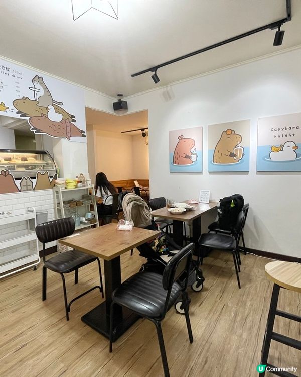 [台北素食] 土城 | 水豚騎士：捷運可達！新北市水豚咖啡店 近距離餵食互動