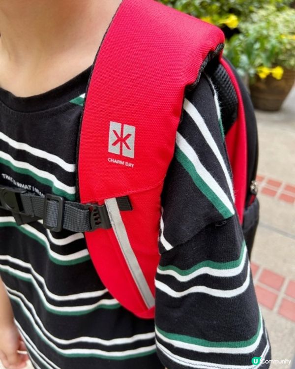 【 小學護脊書包。書包輕過一支礦泉水 】