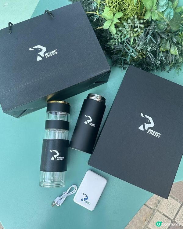 月光族每到月尾都容易洗大左🫣?唔使驚💁🏻‍♀️可以用 #月兔信貸 Rabbit Cash🐇💰宜家輕輕鬆鬆Scan QR code就可以申請📲