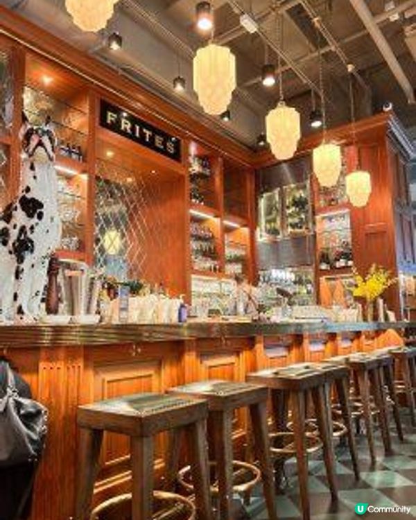 一家集古典與現代於一身嘅比利時啤酒館