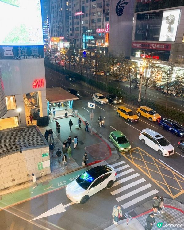 台灣/台北 素食~果然匯異國高級蔬食料理吃到飽平日HKD$166，假日HKD$180/明曜店(MRT: 捷運忠孝敦化)