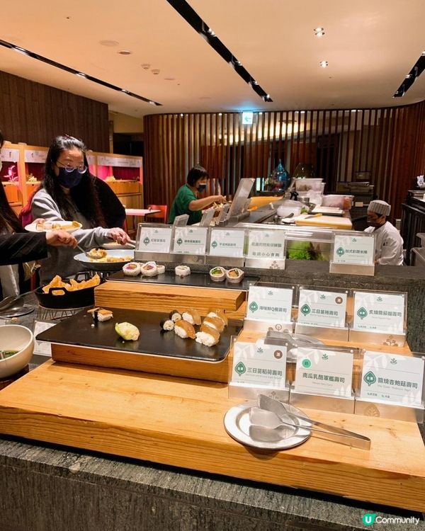 台灣/台北 素食~果然匯異國高級蔬食料理吃到飽平日HKD$166，假日HKD$180/明曜店(MRT: 捷運忠孝敦化)