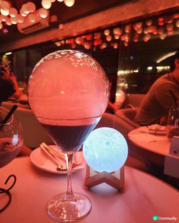 旺角型格樓上月球酒吧《J.moon》