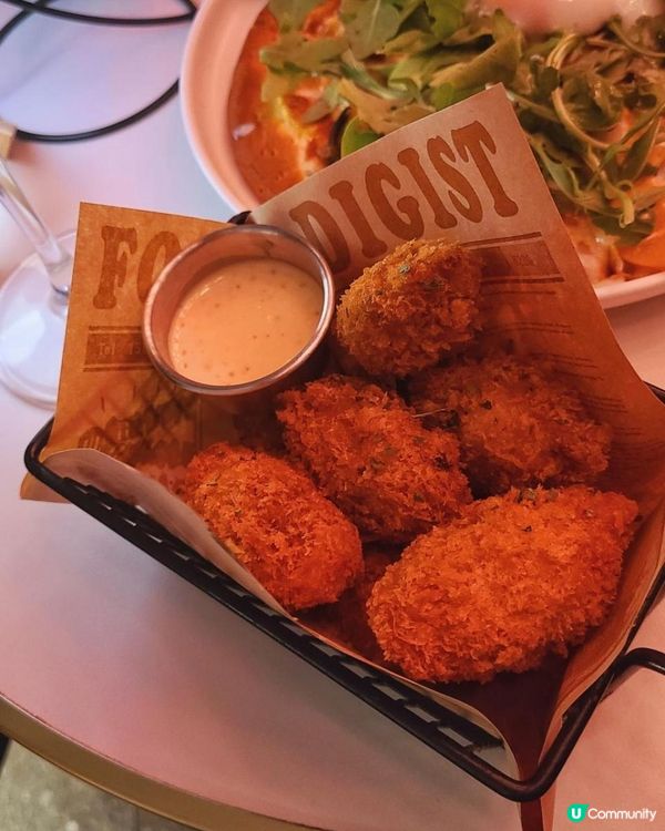 旺角型格樓上月球酒吧《J.moon》