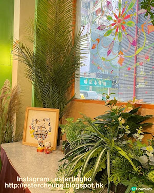 【灣仔 食記】美好一天從早餐開始 ♥ 香濃蕃茄湯豬軟骨煎蛋扭紋通粉 + Latte ♥ Red Pocket Cafe