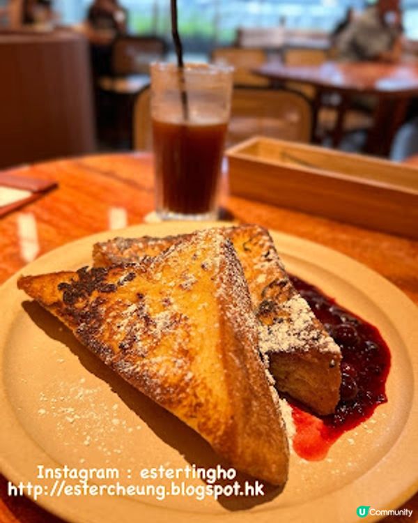 【鰂魚涌 食記】太古坊 cafe ♥ 香烤豬頸肉配青木瓜沙律 + Sparkling Black ♥ Alchemy Origin