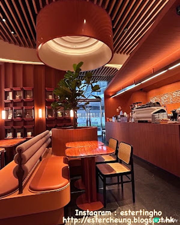 【鰂魚涌 食記】太古坊 cafe ♥ 香烤豬頸肉配青木瓜沙律 + Sparkling Black ♥ Alchemy Origin