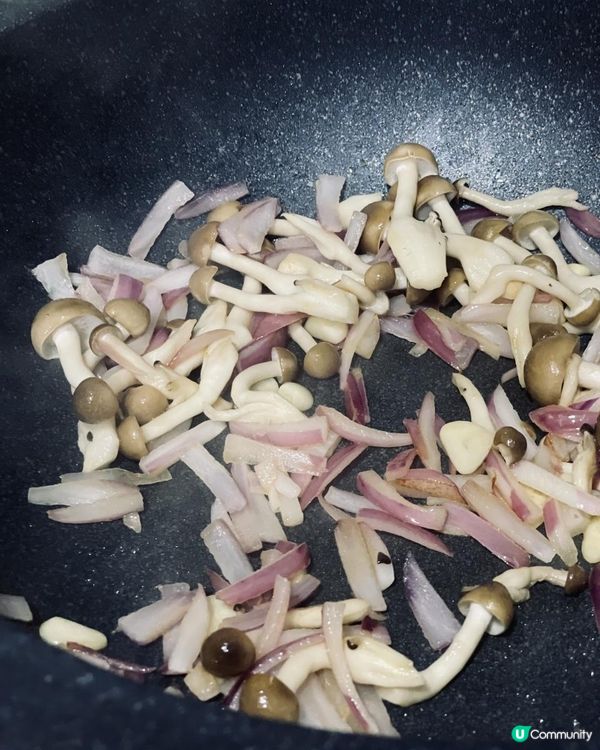 零技巧電飯煲自家煮@日式三文魚炊飯😘