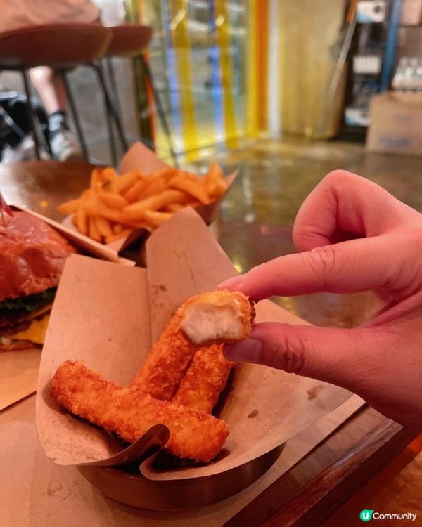 📍深水埗｜有趣的焦脆漢堡🍔大推金黃炸魚條💓