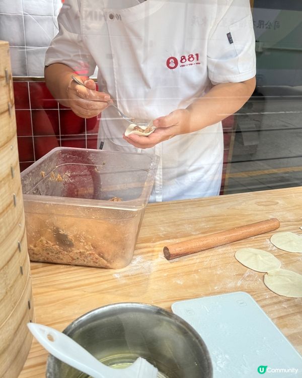香港都有現包現蒸包子！一咬爆汁！