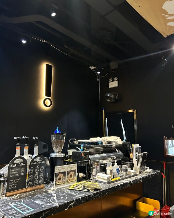 型格黑金餐廳 🖤💛  旺角必試！