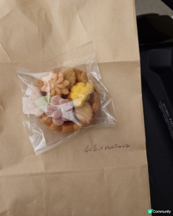 系守町之旅發現一所簡單的溫泉旅舍，想念春季的花開盛典，一個人...