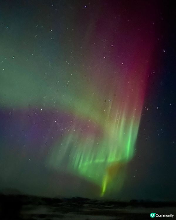 令我最難忘嘅旅遊景點喺冰島,因為我喺呢度睇到好靚嘅極光,完成...