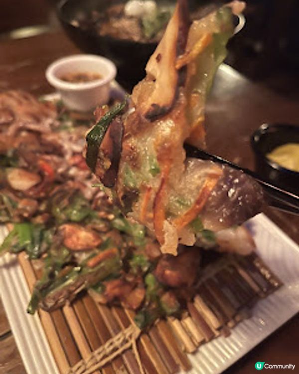 飲食。韓式炸雞。outdatk