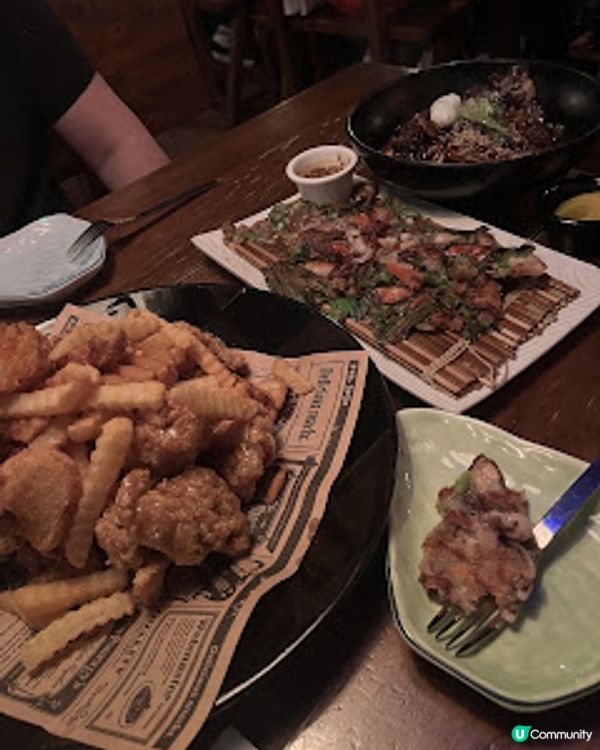 飲食。韓式炸雞。outdatk