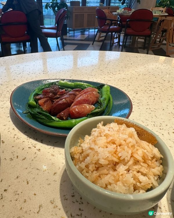 手卷雪加 出色臘味煲仔飯