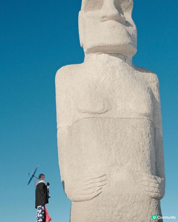北海道正值冬天落雪之時，加上巨大且莊嚴的頭大佛