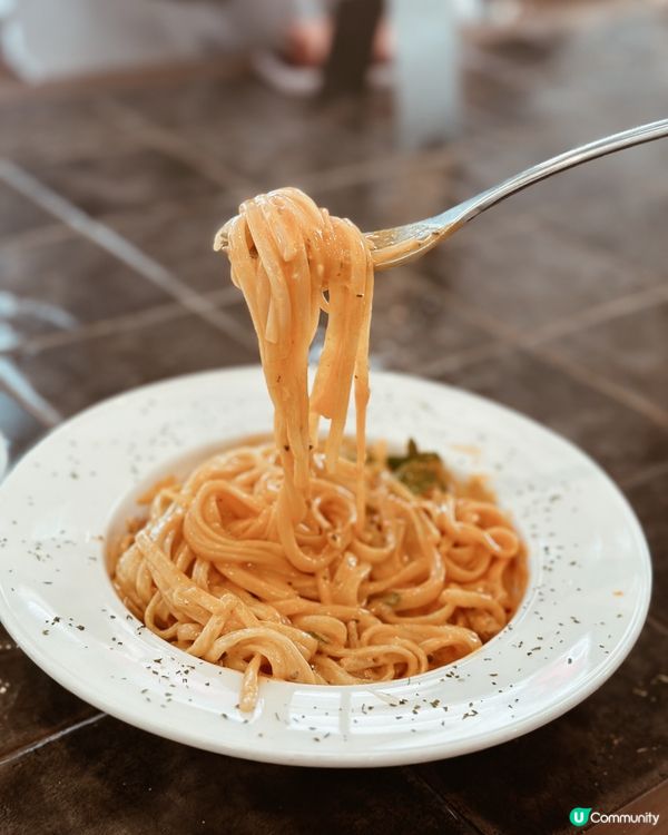 銅鑼灣高質工業風café 必食招牌軟滑cheesecake🤍