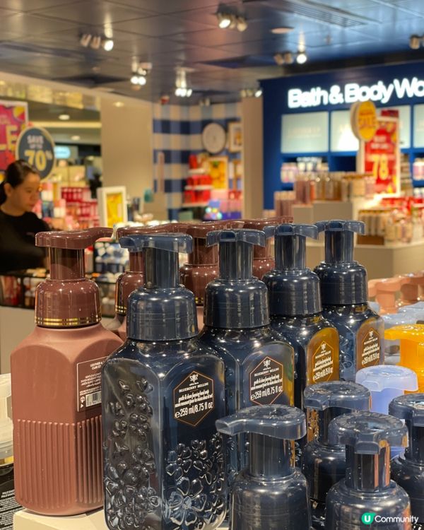 低至一五折起,購物滿$550即減$38