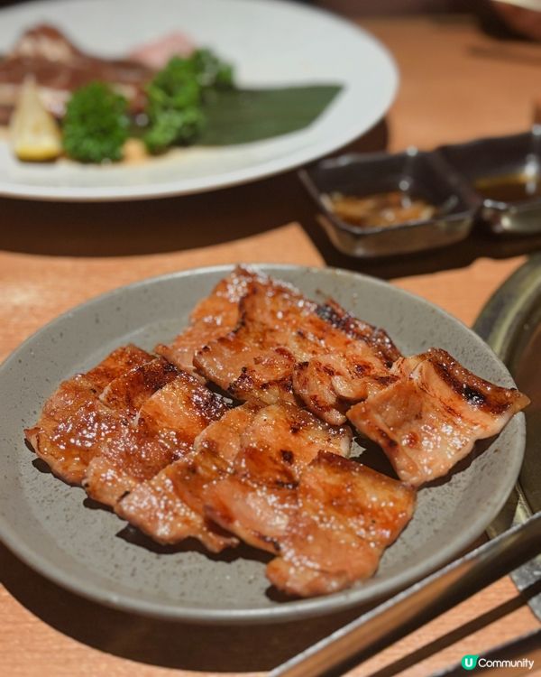 高級韓國燒肉丨鹽磚和牛西冷丨絕美雪花油脂滿滿