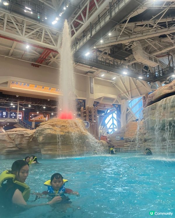 去左澳門新濠影匯玩水，室內設施好多，係今年夏水禮既第一個玩樂...