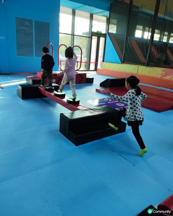 廣州融創樂園，有得玩雪又有得玩室內遊樂場，係大人同小朋友都岩...