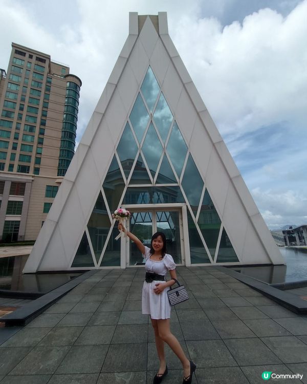 1881,海濱白教堂，山頂